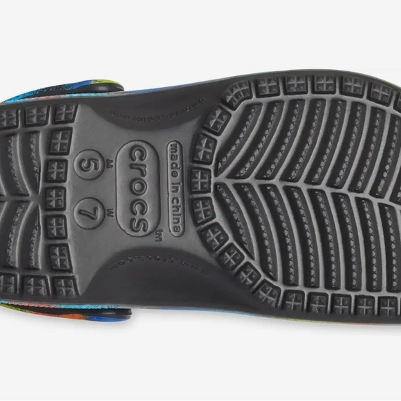 Crocs Classic Tie-Dye Graphic Clog - Picture 7 of 7